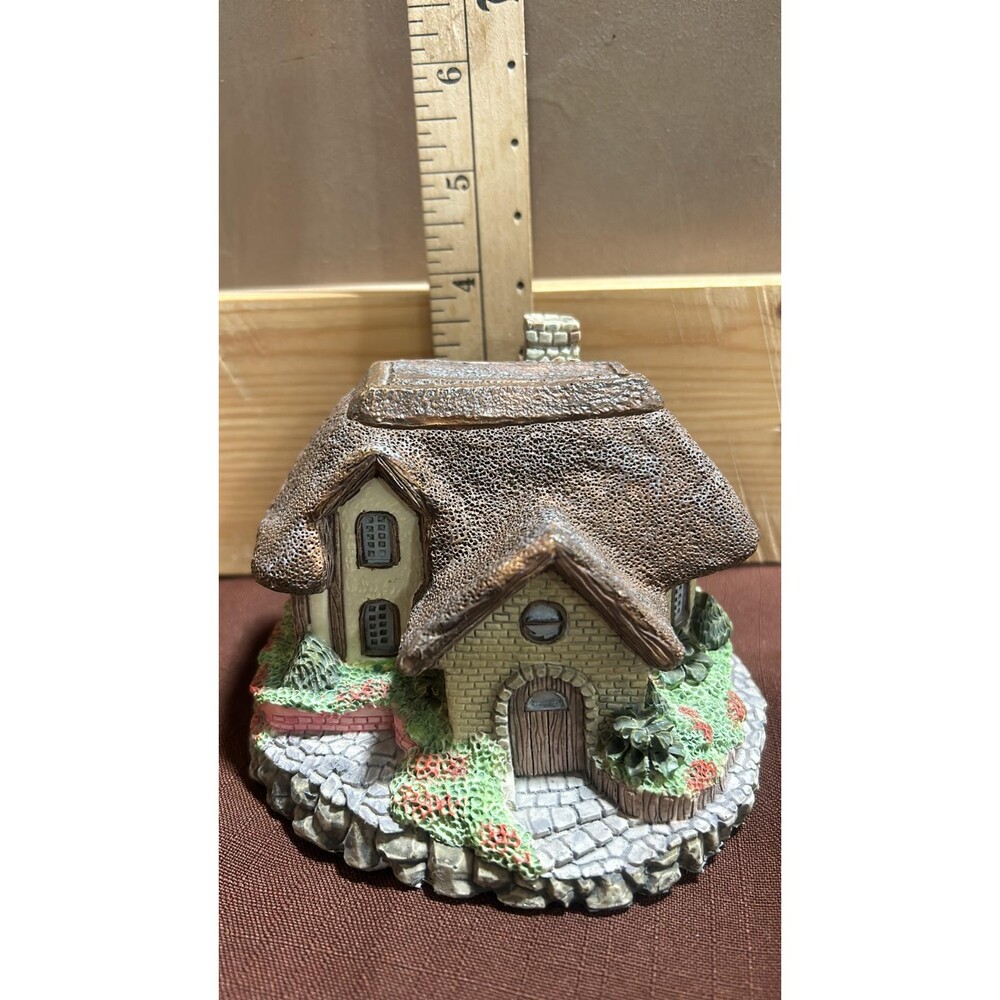 Olde England's Classic Cottages  Tanglewood